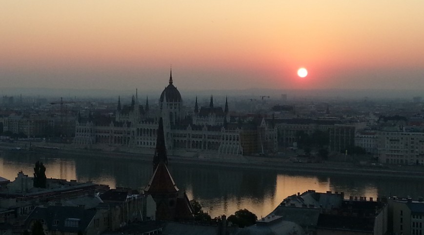 Parlament napfelketével, madártávlatból, Kép: sajtóanyag