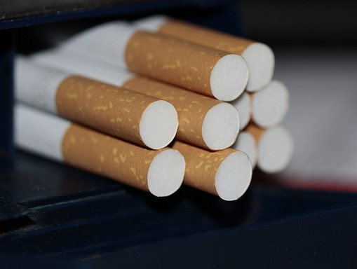 Cigaretták semleges környezetben, Kép: pixaby