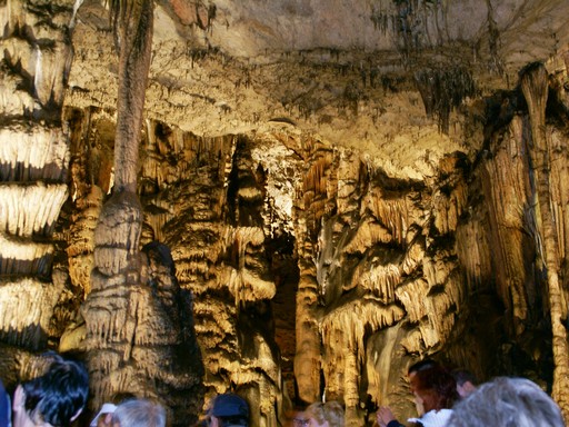 Aggteleki barlang, cseppkövek, Kép: wikimedia
