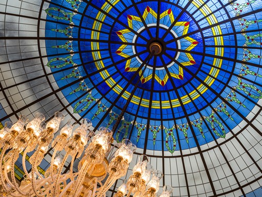 A Ritz festett üveges kupolája és csillárja, Kép: Ritz, sajtóanyag 