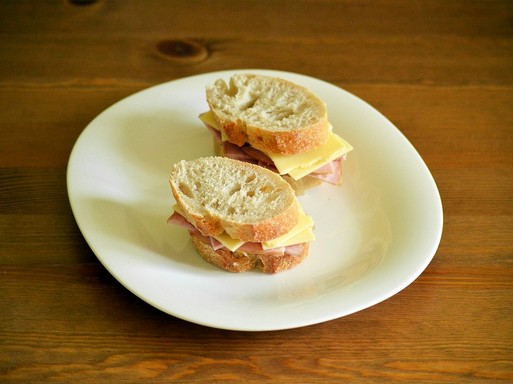 Tehetsz a tetjére is egy szelet kenyeret, úgy tartalmasabb, Kép: pixabay