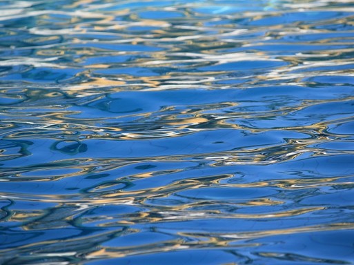 Fodrozódó víz közelről, Kép: pixabay