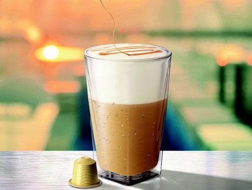 Jeges vaníliás kávé, Kép: Nespresso