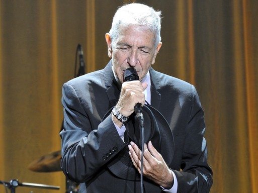 Leonard Cohen énekel, Kép: wikimedia
