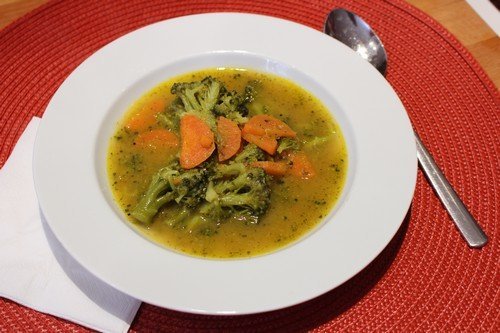 Brokkoli, sárgarépa leves, Kép: http://husimado-eger.blog.hu
