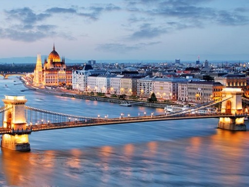 Budapest a lemenő nap fényében, Kép: sajtóanyag