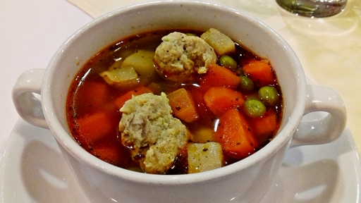 Karalábé leves húsgombóccal, Kép: Kandikó Éva