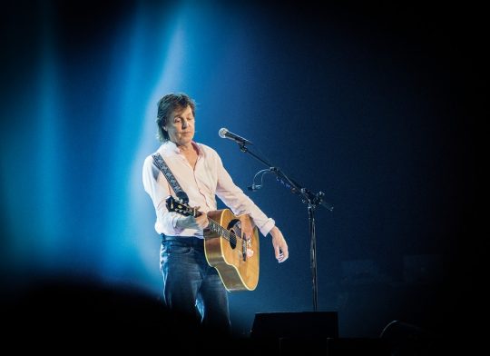 Sir Paul McCartney nemcsak a leggazdagabb, de a legelismertebb brit zenész