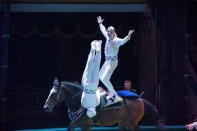 Minszki lovas akrobaták, Kép: fnc.hu