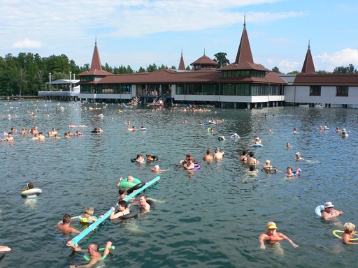 Hévíz, a mágikus tó, Kép: wikipedia