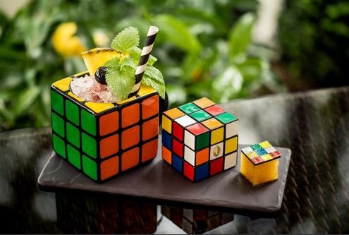 Rubik-kocka koktél, Kép: intercontinental