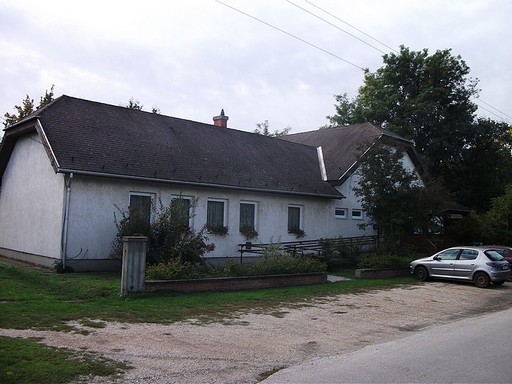 Agárd, közösségi ház, Kép: wikimedia