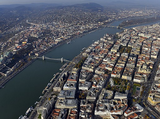 Budapest és a Duna madártávlatból, Kép: wikipedia